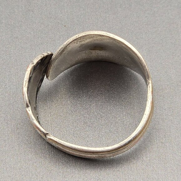 Vintage Floral Spoon Ring Size 7 Silver-Plated Mini Bypass Statement Jewelry - Picture 4 of 5